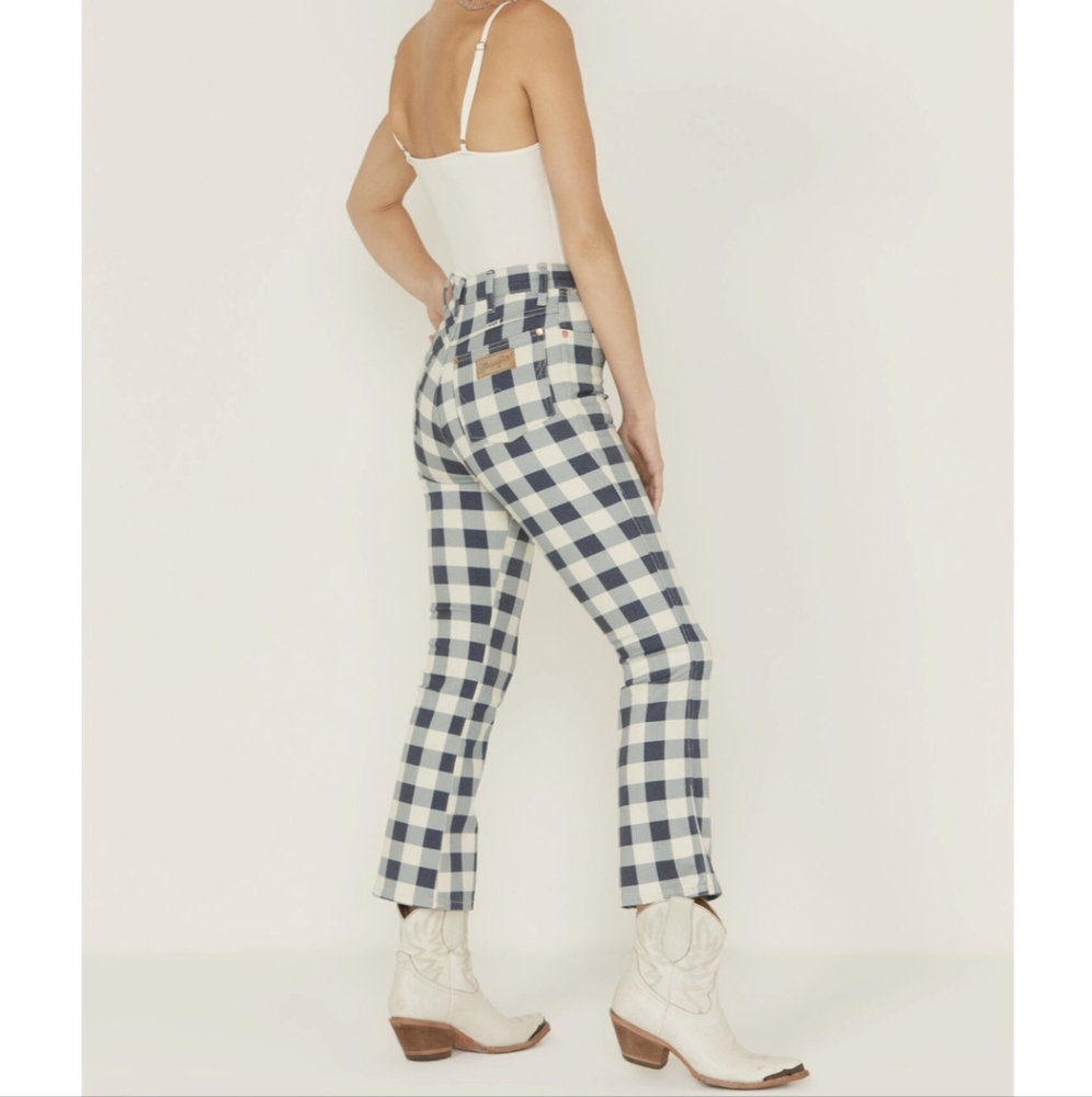 Wrangler Women's Blue and White Checkered High-Rise Flare Jeans Sz 28